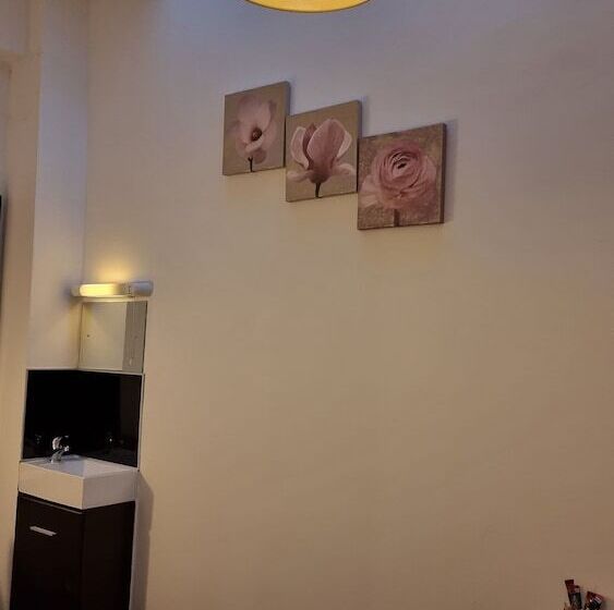 חדר סטנדרד יחיד חדר אמבטיה משותף, The Hampton Court Guesthouse