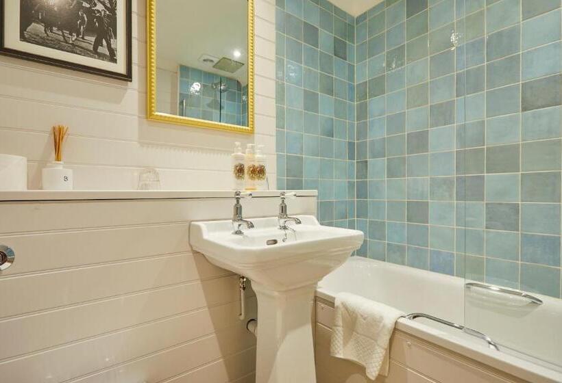 패밀리 룸, The Retreat, Elcot Park