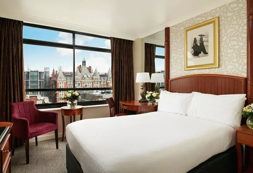 Standard Yhden Hengen Huone, Millennium Hotel London Knightsbridge