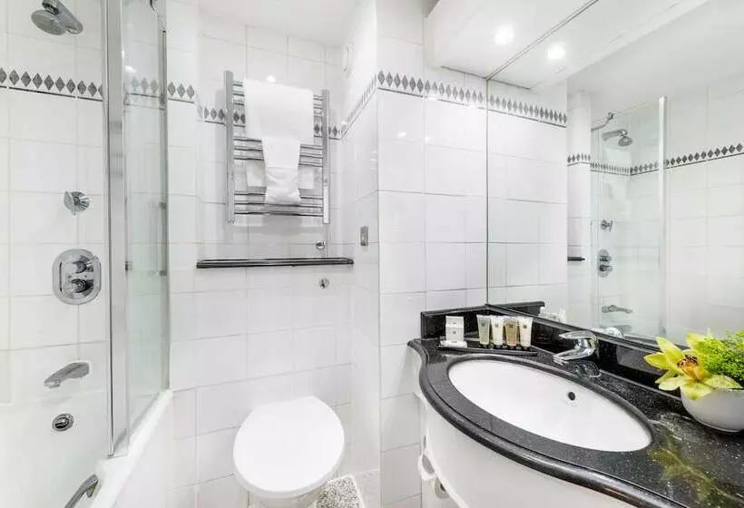 Superior-huone, Millennium Hotel London Knightsbridge