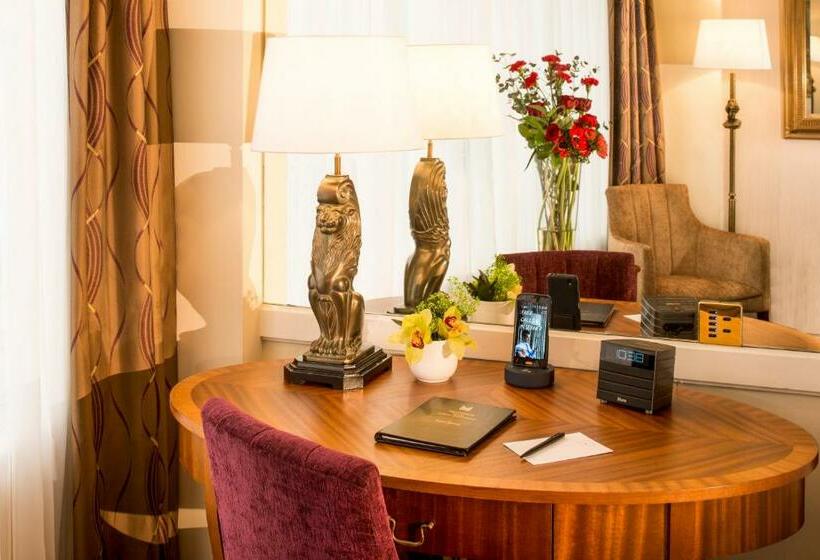 Номер Стандарт, Millennium Hotel London Knightsbridge