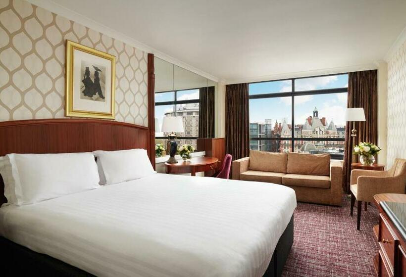 غرفة كلوب, Millennium Hotel London Knightsbridge