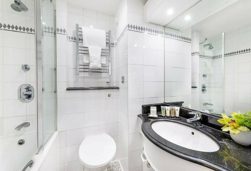 Номер Клуб, Millennium Hotel London Knightsbridge