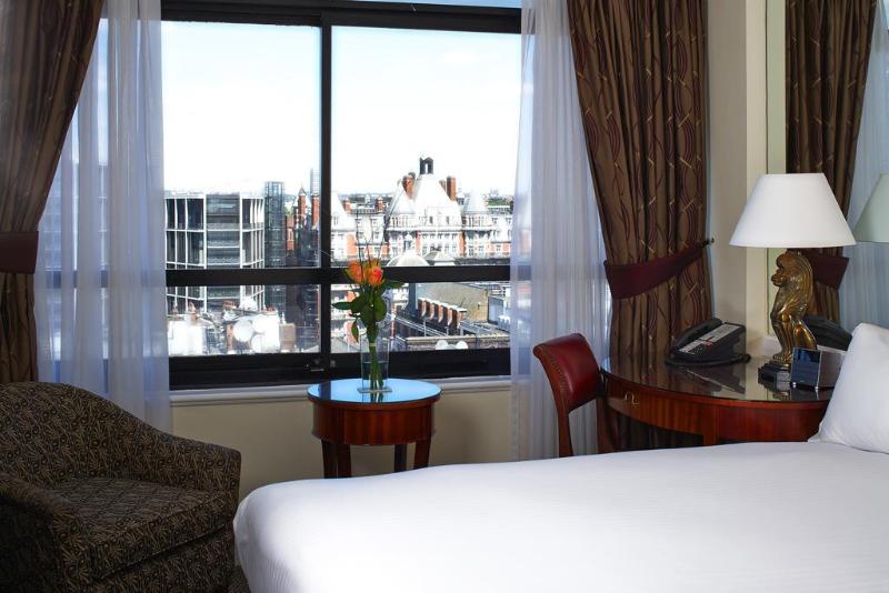 Номер Клуб, Millennium Hotel London Knightsbridge