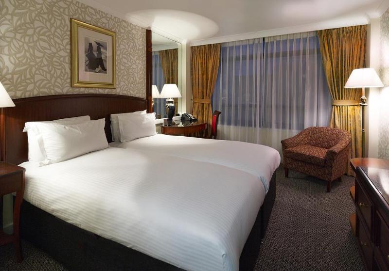 غرفة كلوب, Millennium Hotel London Knightsbridge