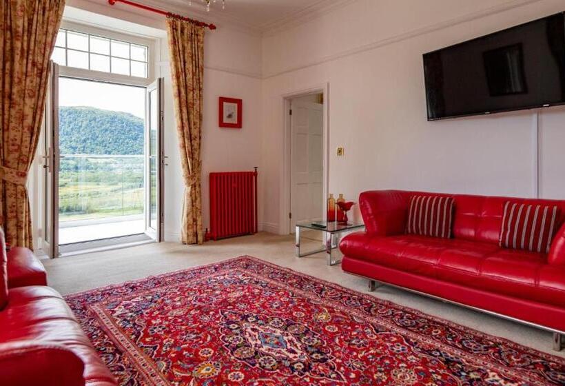 산 전망 스위트, Plas Maenan