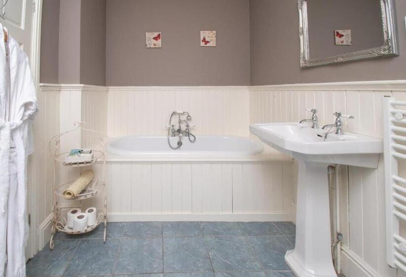 4인용 스탠다드 룸, Plas Maenan