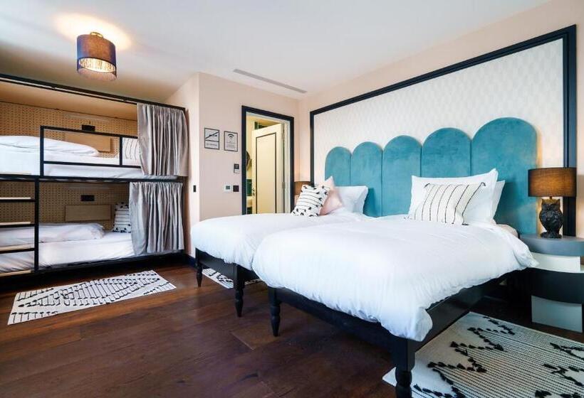 غرفة عائلية, The Camden Town