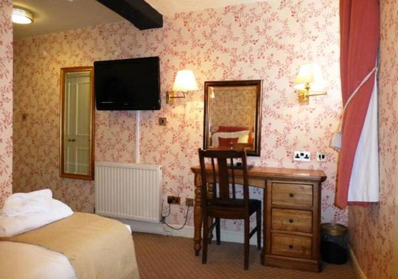 חדר סטנדרט, The Bear