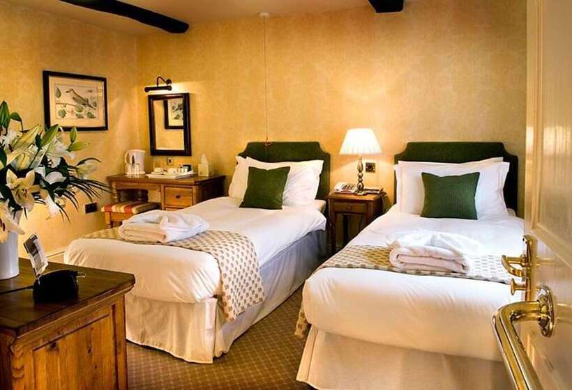 חדר סטנדרט, The Bear