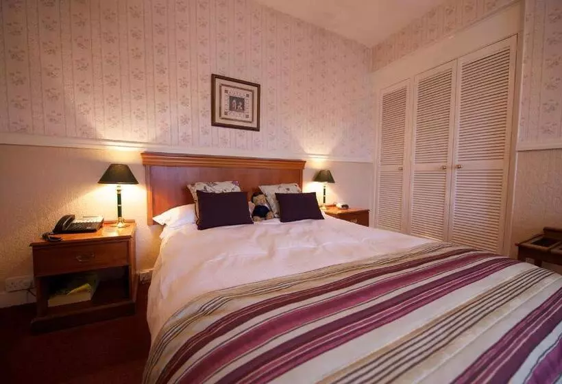 スタンダードルーム, The County Hotel   Self Check In, Speed Wi Fi, Free Parking, Central Location