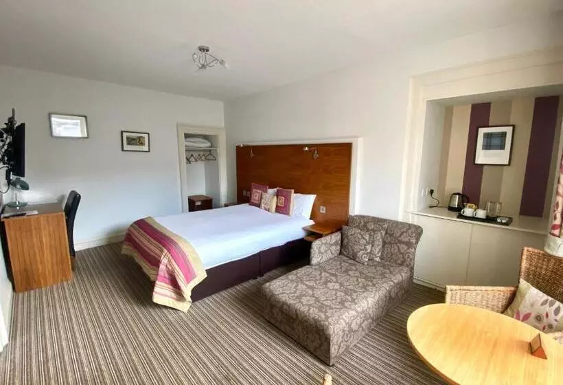 キングサイズベッドのスタンダードルーム, The County Hotel   Self Check In, Speed Wi Fi, Free Parking, Central Location