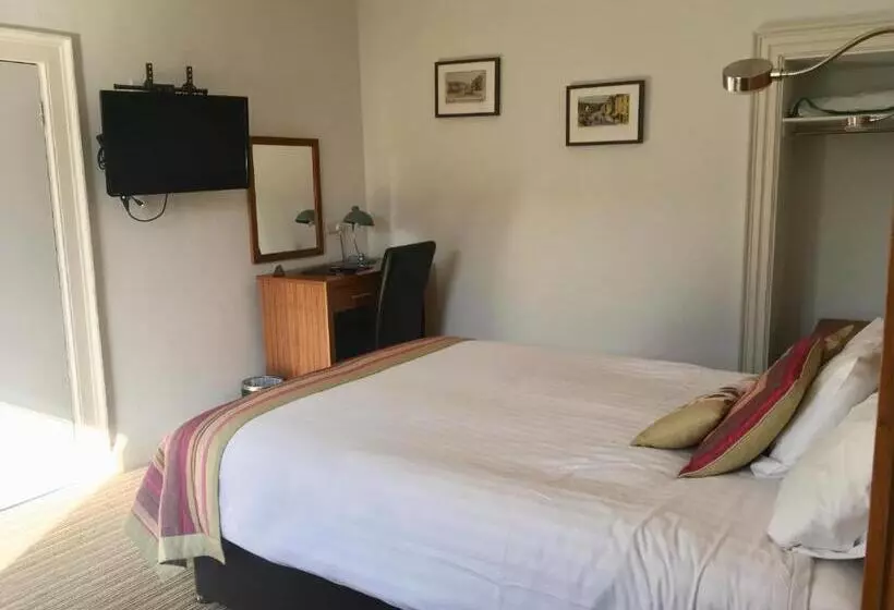 キングサイズベッドのスタンダードルーム, The County Hotel   Self Check In, Speed Wi Fi, Free Parking, Central Location