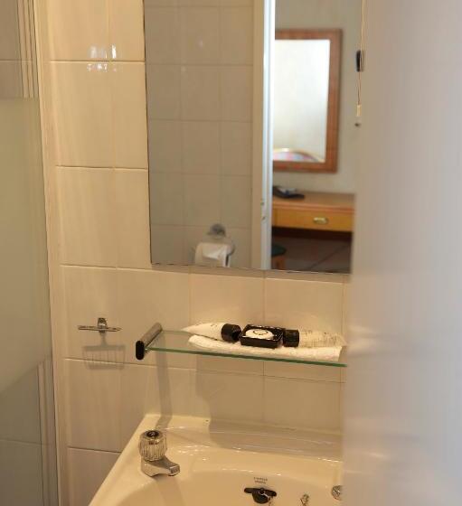 غرفة قياسية فردية, The County Hotel   Self Check In, Speed Wi Fi, Free Parking, Central Location