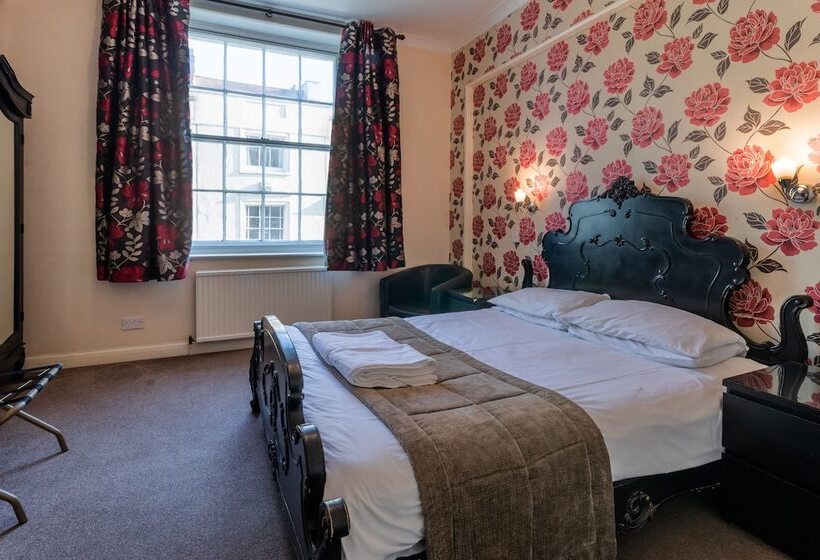 غرفة قياسية, The George