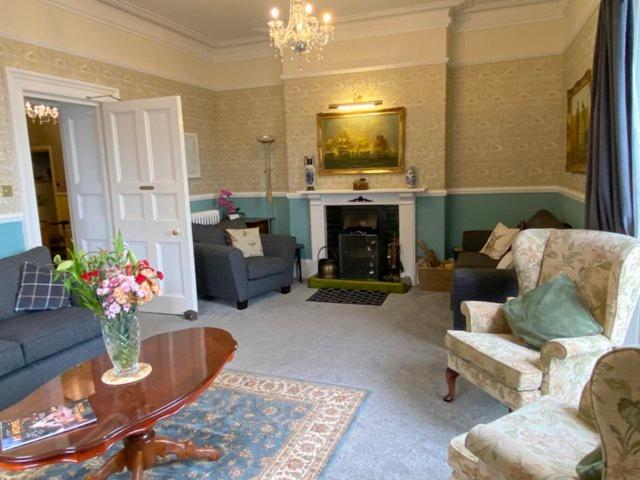 豪华海景房, The North Cliff