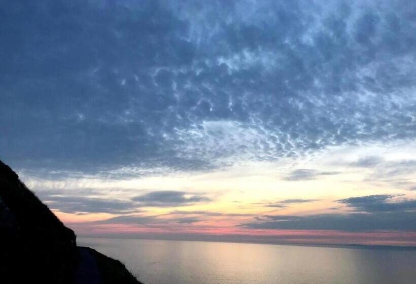 标准间, The North Cliff