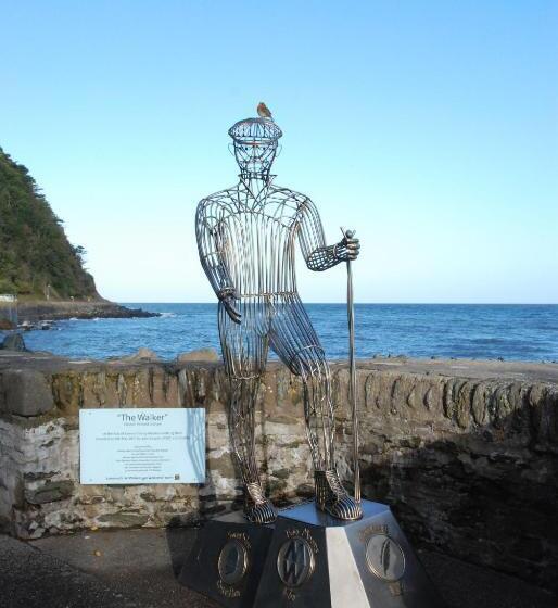 海景豪华三人间, The North Cliff