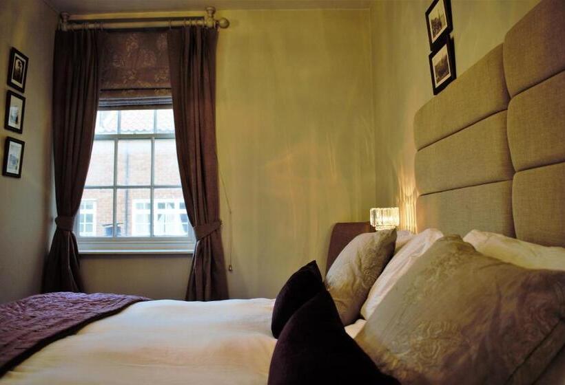 스탠다드 룸 퀸사이즈 침대, White Horse & Griffin