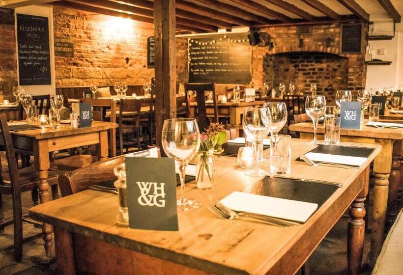 스탠다드 룸 퀸사이즈 침대, White Horse & Griffin