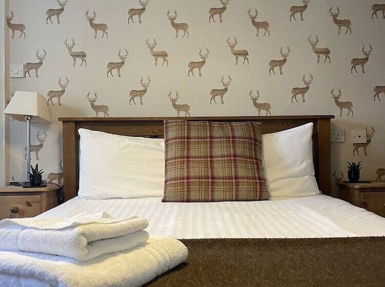 غرفة قياسية, White Hart