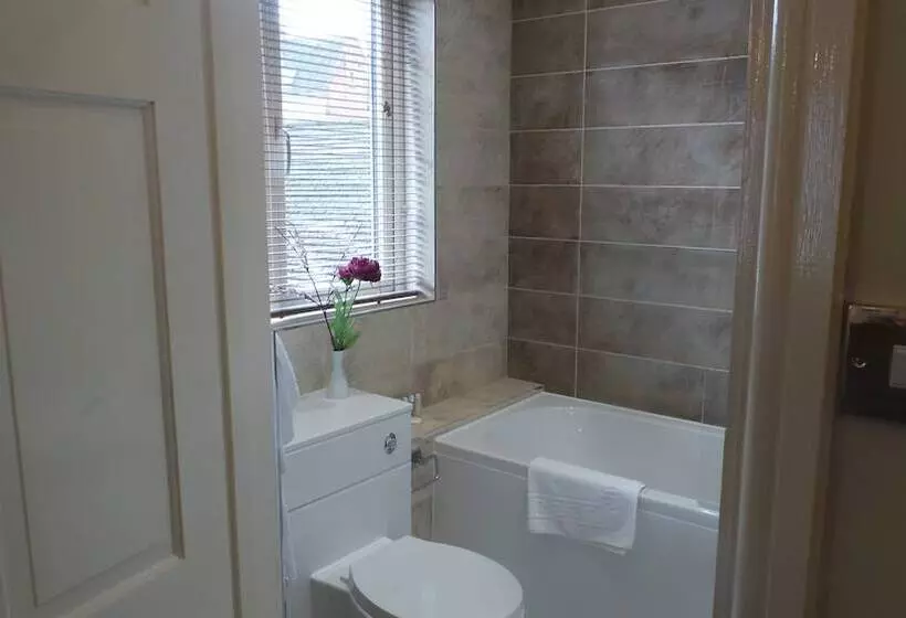 Standard Yhden Hengen Huone, The Peacock Townhouse Hotel Kenilworth Warwick
