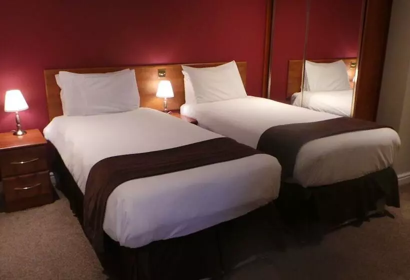Perhehuone, The Peacock Townhouse Hotel Kenilworth Warwick