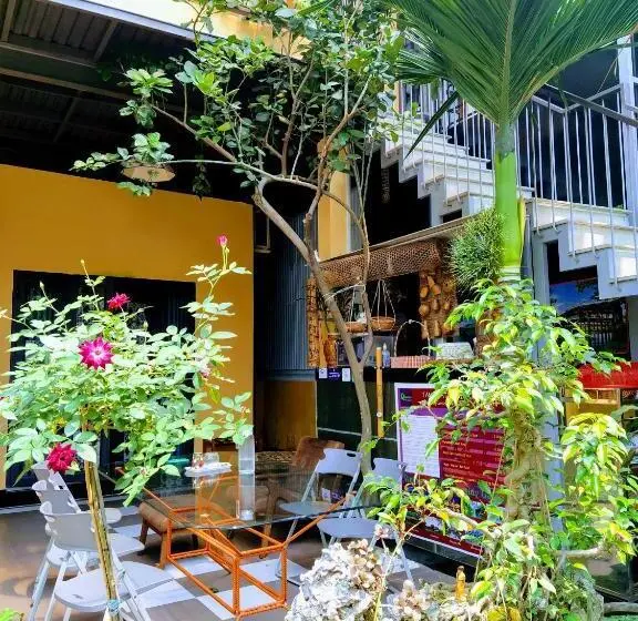 تختخواب در اتاق مشترک, Q  Homestay Garden Villa