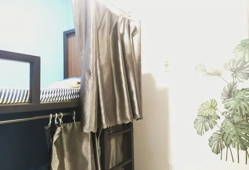تختخواب در اتاق مشترک, Q  Homestay Garden Villa