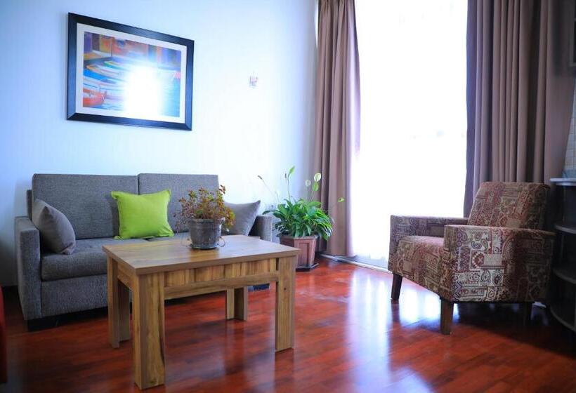 سوئیت با بالکن, Victoria Guesthouse Addis