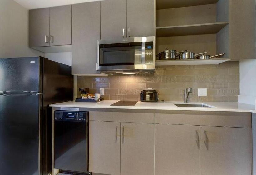 اتاق استاندارد با تخت بزرگ برای معلولان, Best Western Plus Executive Residency Phoenix North Happy Valley