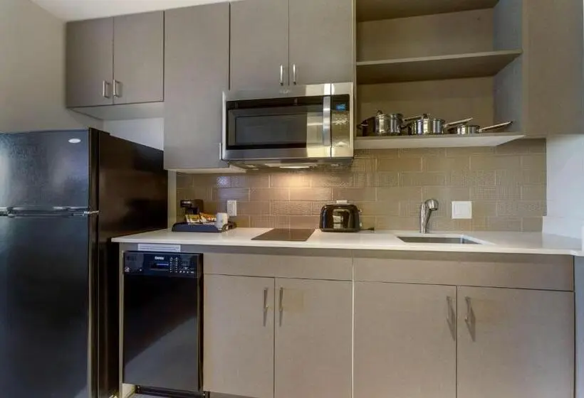 身障者適用キングサイズベッドルーム, Best Western Plus Executive Residency Phoenix North Happy Valley