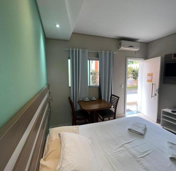 غرفة قياسية رباعية, Recanto Armação Pousada