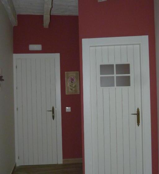 سوئیت با بالکن, Casa De Tintas
