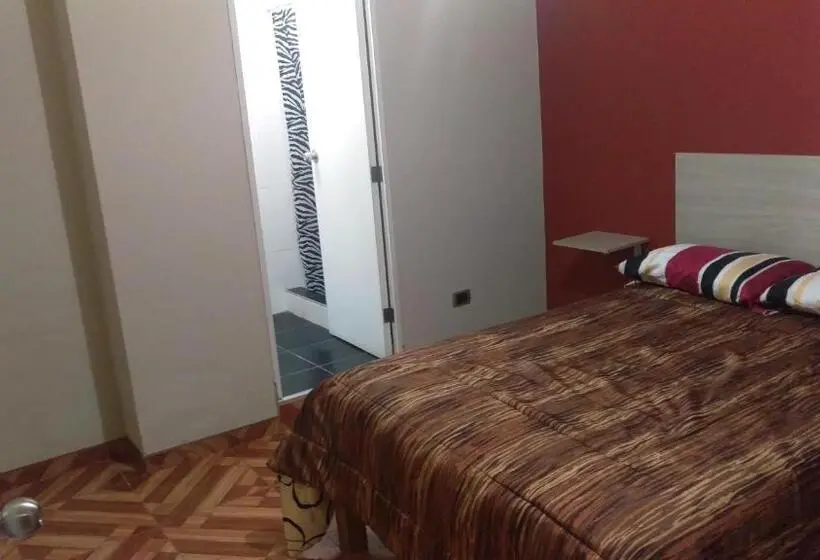 اتاق لوکس با بالکن, Arum Qurpawasi Hospedaje