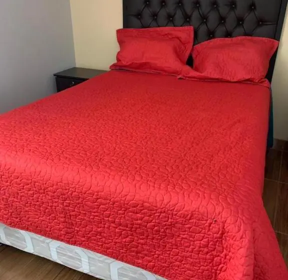 اتاق لوکس, Arum Qurpawasi Hospedaje