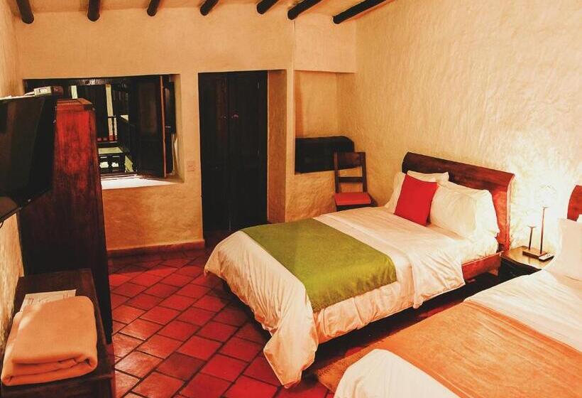 غرفة قياسية, Casona Quesada