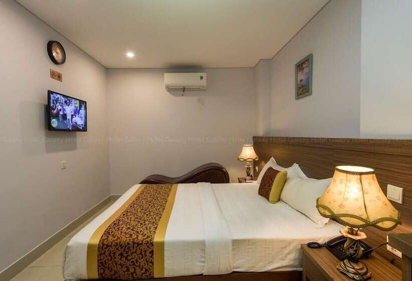 اتاق رمانتیک, Galaxy Airport