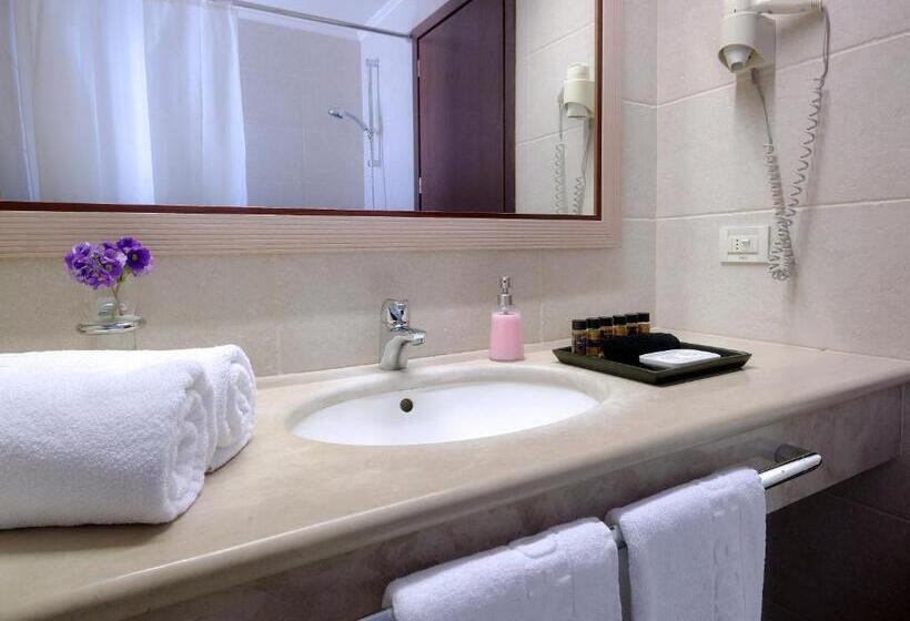 스탠다드 트리플 룸, Irida