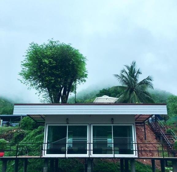 수피리어 룸 산전망, River Hill Side Resort