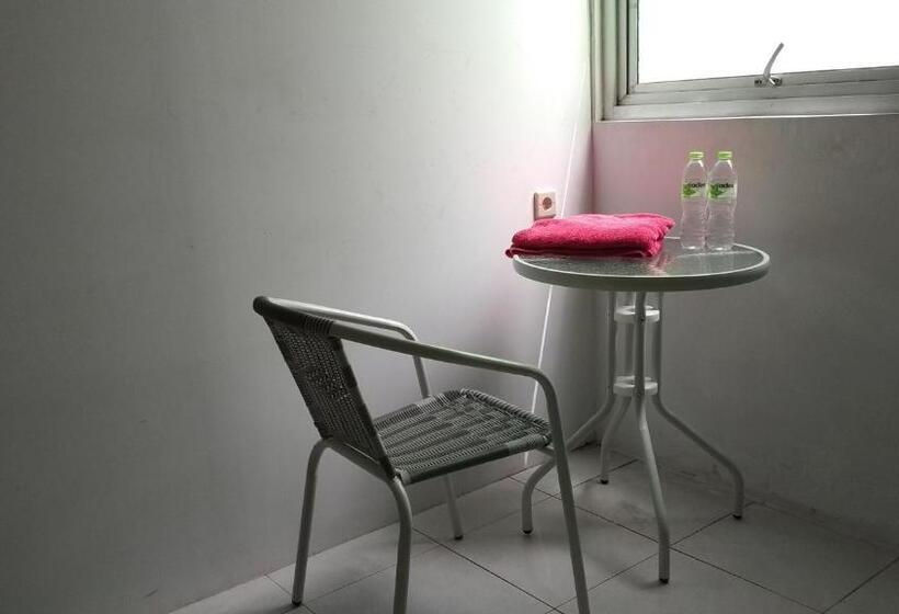 디럭스 룸, Uni Inn Semarang   Gunung Pati