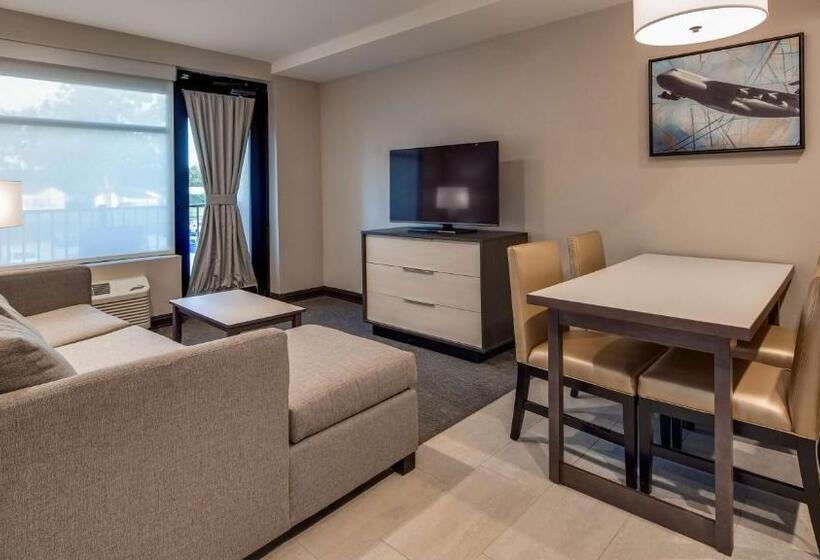 סוויטה מותאמת לאדם עם מוגבלויות, Best Western  Plus Executive Residency Rigby S Water World