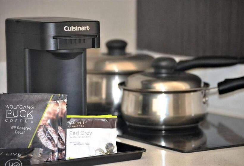 סוויטה מותאמת לאדם עם מוגבלויות, Best Western  Plus Executive Residency Rigby S Water World