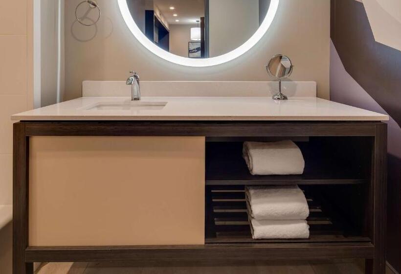 סוויטה עם מרפסת, Best Western  Plus Executive Residency Rigby S Water World