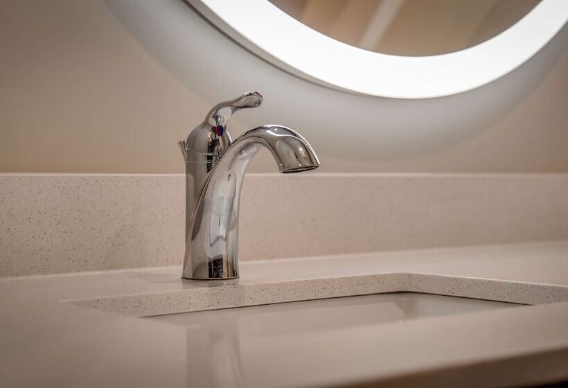 סוויטה עם מרפסת, Best Western  Plus Executive Residency Rigby S Water World