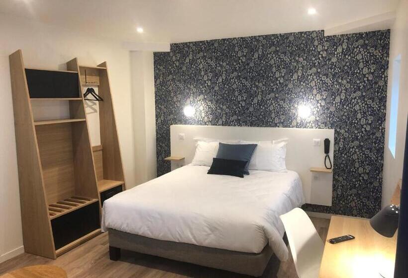 스위트, Mayrena Hotel Restaurant