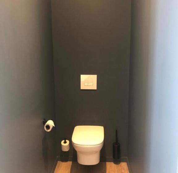 스위트, Mayrena Hotel Restaurant