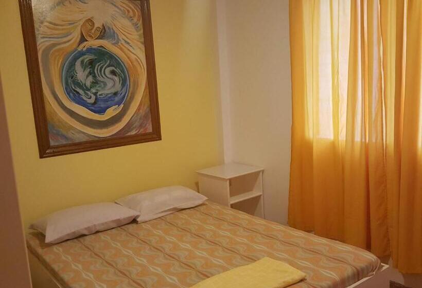 بانگلوی استاندارد 2 خوابه, Citadel Alona Inn