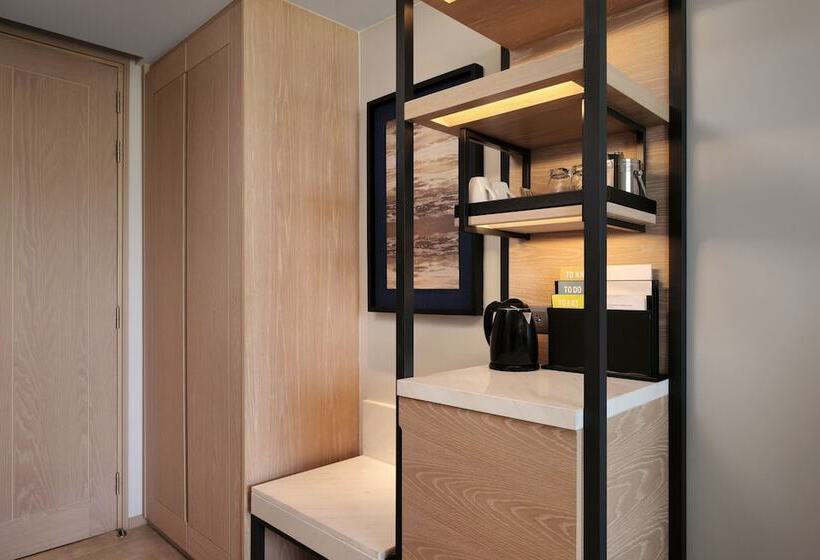 标准间带双人床, Four Points By Sheraton Phuket Patong Beach Resort