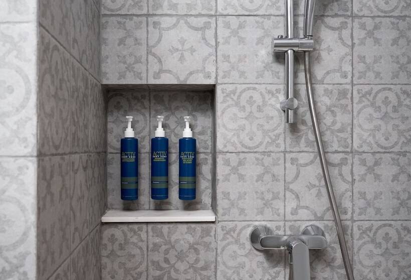 带海景的带双人床的标准间, Four Points By Sheraton Phuket Patong Beach Resort